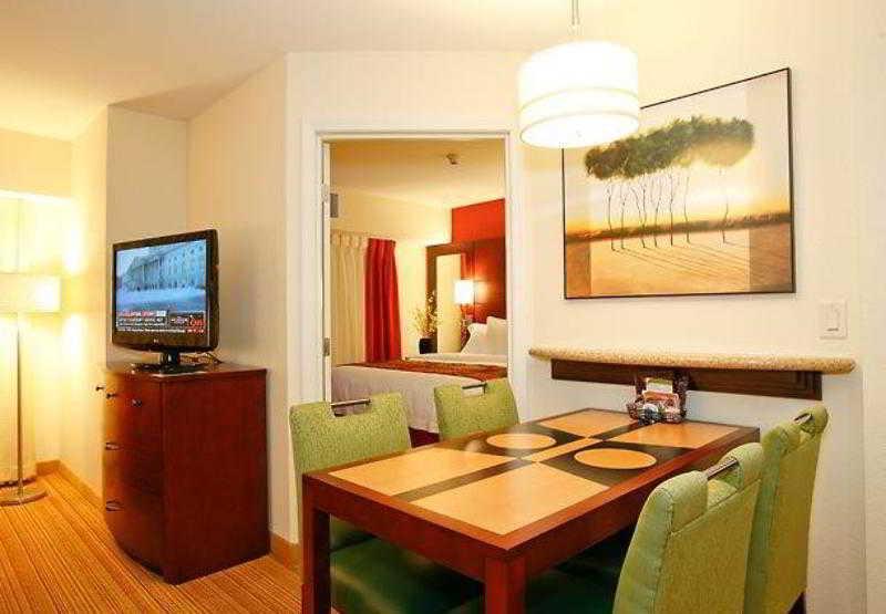 Residence Inn Phoenix Nw/Surprise Oda fotoğraf